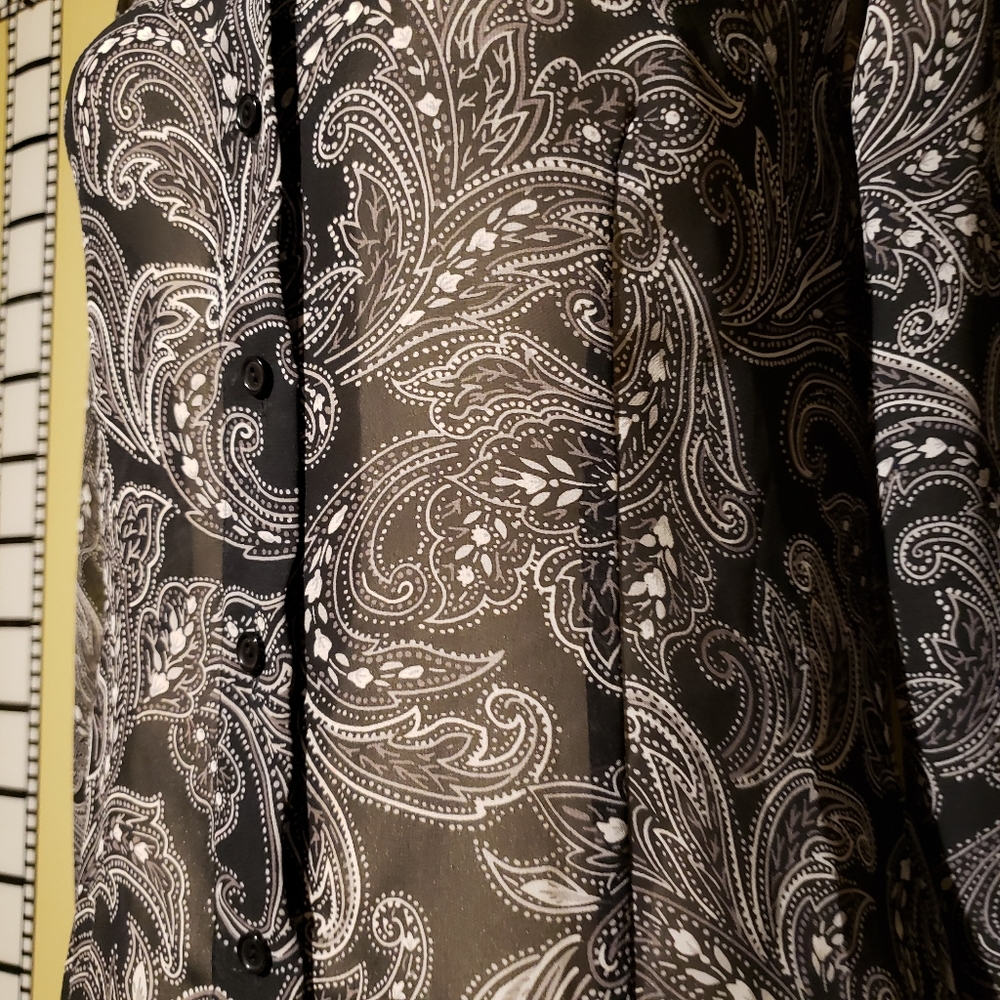 Blouse. - Picture 3 of 6